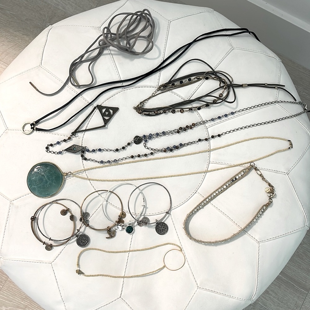 JEWELRY BUNDLE